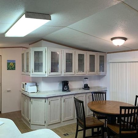 ポートラバカ Edgewater Getawayヴィラ エクステリア 写真